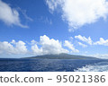 Beautiful sea, sky and Miyakejima 95021386