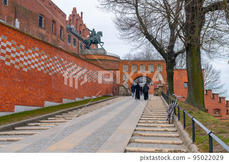 Wawel hill with cathedral and castle in Krakow Wawel hill with cathedral and castle in Krakow 95022029