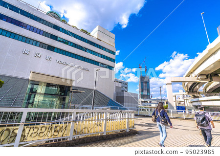 日本橫濱市容，俯瞰橫濱站（東口）等 95023985