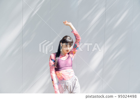 在陽光明媚的地方運動時尚 95024498