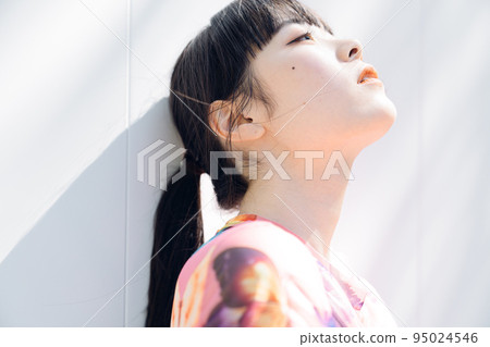 運動時尚美女形象 95024546