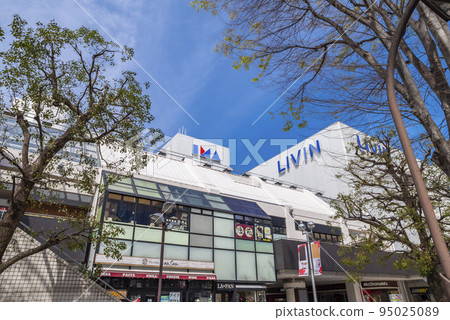 “光丘”車站前廣場、“光丘IMA”、“Livin光丘店”大樓 “光丘”車站前廣場、“光丘IMA”、“Livin光丘店”大樓 95025089