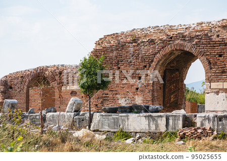 土耳其以弗所古城廢墟中的瑪麗教堂 95025655