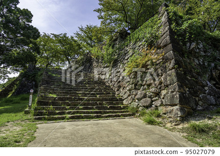 Sumoto Castle ruins Honmaru large stone steps Sumoto City, Hyogo Prefecture Sumoto Castle ruins Honmaru large stone steps Sumoto City, Hyogo Prefecture 95027079