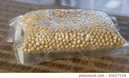 vacuum packed soybeans vacuum packed soybeans 95027534
