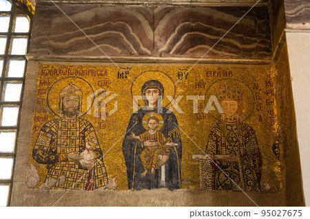 土耳其伊斯坦布爾聖索菲亞大教堂內牆上的馬賽克畫 95027675