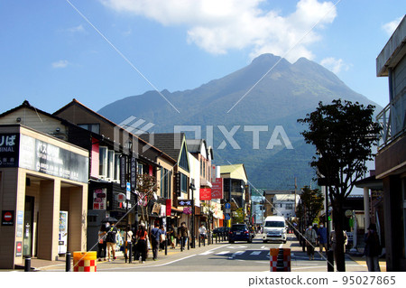 大分縣由布院站前街景 95027865