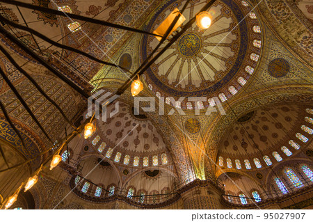 Inside the chapel of the Sultan Ahmed Mosque, also known as the Blue Mosque, Istanbul, Turkey 95027907
