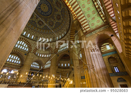 在土耳其埃迪爾內老城的世界遺產塞利米耶清真寺的小教堂內 95028083