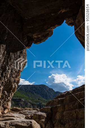 土耳其阿馬西亞的本都國王墓 95028654