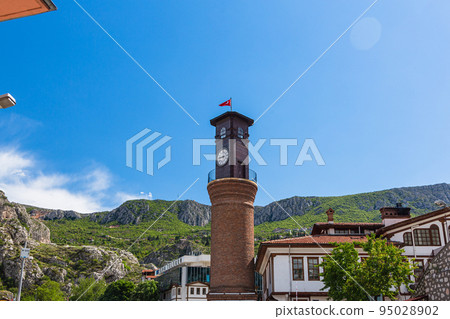 土耳其阿馬西亞老城的鐘樓 土耳其阿馬西亞老城的鐘樓 95028902