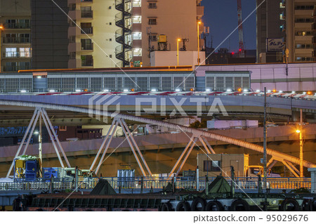 Night view of Hashidatekura Bridge under construction [2022-October] 95029676