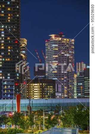 從中央批發市場區域看大阪美麗的中之島地區夜景 95029680