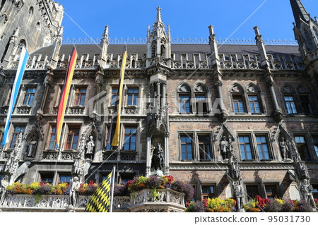 Marienplatz and Town Hall in Munich 95031730