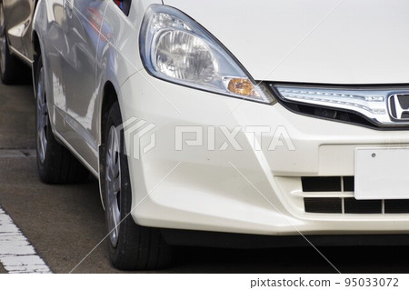 Car image Honda Fit Hybrid front mask 95033072