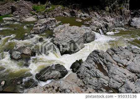 Mukogawa Valley flowing along the abandoned Fukuchiyama Line 95033136