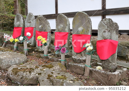 Rokujizo (Fukuoji Temple, Saku City, Nagano Prefecture) Rokujizo (Fukuoji Temple, Saku City, Nagano Prefecture) 95035212