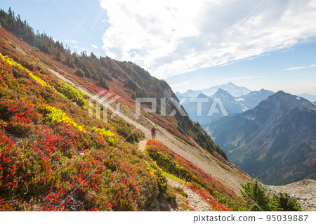 Hike in autumn season Hike in autumn season 95039887