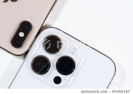 Replacement smartphones and bloated cameras Replacement smartphones and bloated cameras 95040397