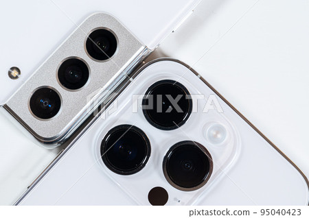 Replacement smartphones and bloated cameras Replacement smartphones and bloated cameras 95040423