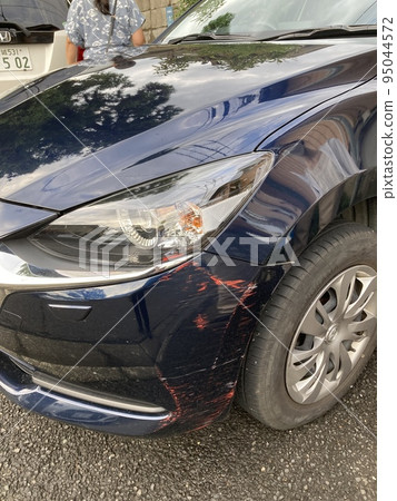 I scraped my car! I scraped my car! 95044572