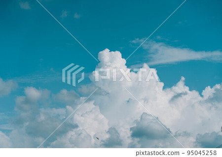 magnificent cumulonimbus magnificent cumulonimbus 95045258