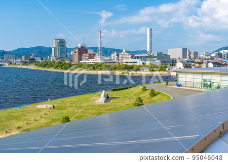 Lake Shinji seen from the Shimane Museum of Art (Matsue City, Shimane Prefecture) 95046048