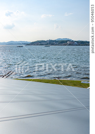 Lake Shinji seen from the Shimane Museum of Art (Matsue City, Shimane Prefecture) 95046053