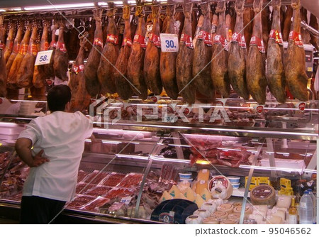 barcelona butcher shop 95046562