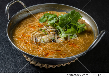 Taiwan style FLOUR-RICE NOODLE (Mensen) 95047190