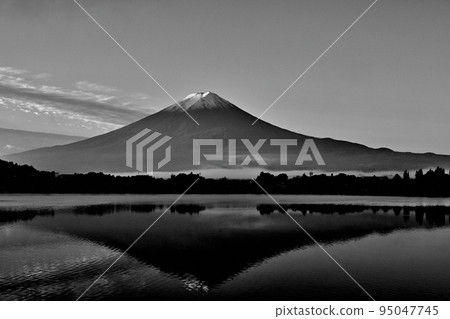Mt.Fuji sunrise monochrome from Kawaguchiko Mt.Fuji sunrise monochrome from Kawaguchiko 95047745