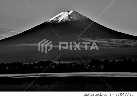 Mt.Fuji sunrise monochrome from Kawaguchiko Mt.Fuji sunrise monochrome from Kawaguchiko 95047753