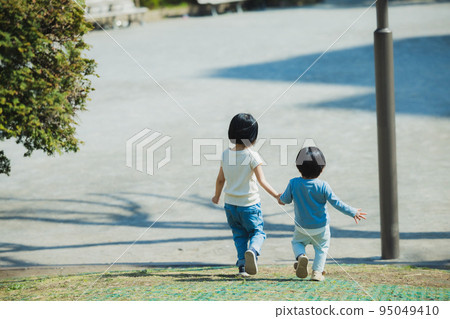 park children siblings park children siblings 95049410