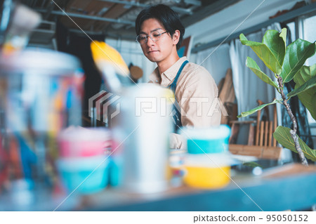 men's portrait 95050152