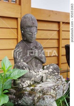 Sinsharu Morish Ishida的信州門徒的文化財產澀谷Keihiro Kannon菩薩雕像的佛教形象（長野縣木曾島松町Tamayashinin） 95051663