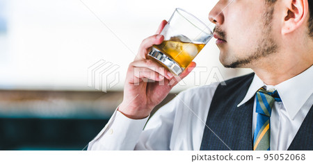 alchohol, liquor, gents 95052068