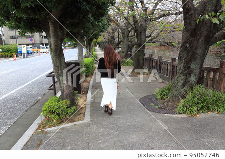 在連接奧之細道的大垣周圍漫步 13(岐阜縣大垣市水門川) 在連接奧之細道的大垣周圍漫步 13(岐阜縣大垣市水門川) 95052746