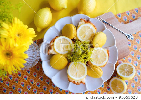 yellow table setting yellow table setting 95055628