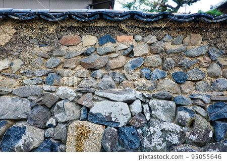 保護房屋免受海風和海風影響的大手女木島（香川縣高松市） 95055646