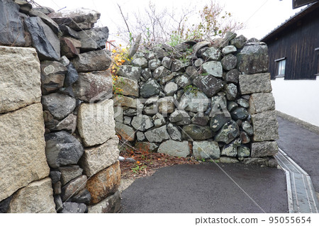 保護房屋免受海風和海風影響的大手女木島(香川縣高松市) 保護房屋免受海風和海風影響的大手女木島(香川縣高松市) 95055654