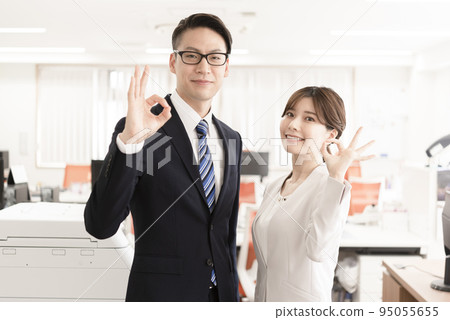 男性和女性企業形象 男性和女性企業形象 95055655