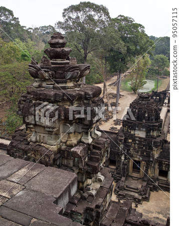 Architecture of ancient temple complex Angkor, Siem Reap 95057115