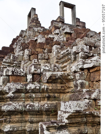 Architecture of ancient temple complex Angkor, Siem Reap Architecture of ancient temple complex Angkor, Siem Reap 95057197