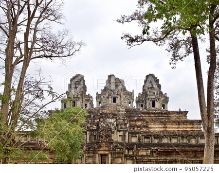 Architecture of ancient temple complex Angkor, Siem Reap Architecture of ancient temple complex Angkor, Siem Reap 95057225