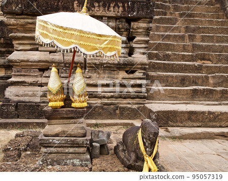 Architecture of ancient temple complex Angkor, Siem Reap Architecture of ancient temple complex Angkor, Siem Reap 95057319