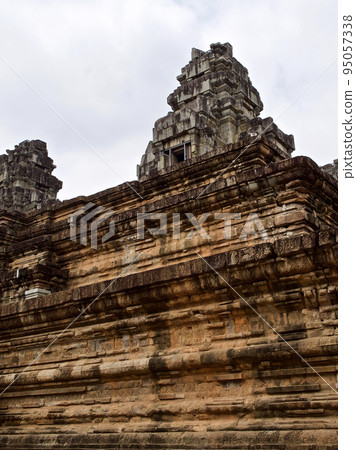 Architecture of ancient temple complex Angkor, Siem Reap 95057338