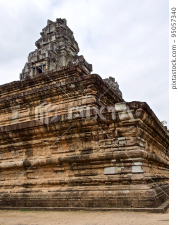 Architecture of ancient temple complex Angkor, Siem Reap 95057340