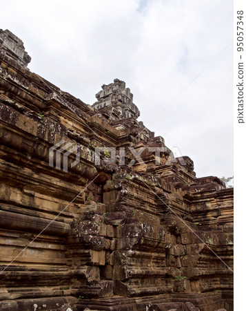 Architecture of ancient temple complex Angkor, Siem Reap 95057348