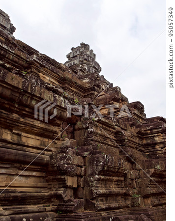 Architecture of ancient temple complex Angkor, Siem Reap 95057349