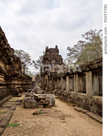 Architecture of ancient temple complex Angkor, Siem Reap Architecture of ancient temple complex Angkor, Siem Reap 95057390